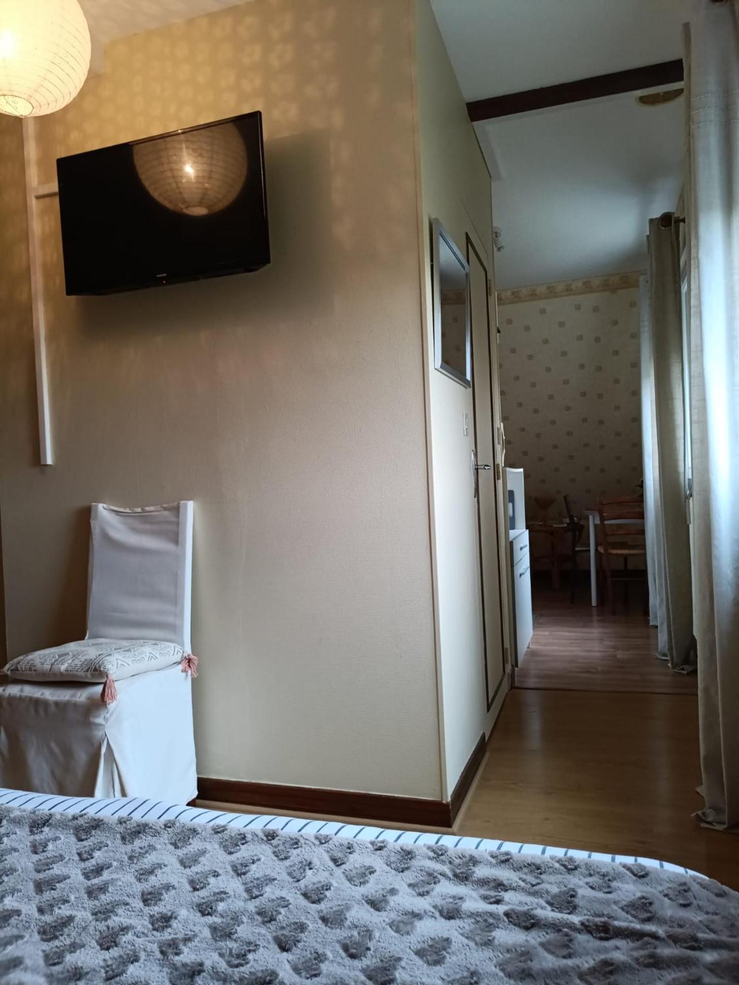 Maison D'Hotes Les Vallees Сен-Кентен-сюр-ле-Ом Экстерьер фото